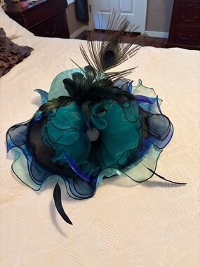 Teal and Black Women's Decorative Feather Fascinator Hat